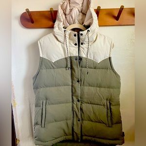 Patagonia Bivy Hooded Vest Extra Large Sage Khaki Green Down Feather Filled XL